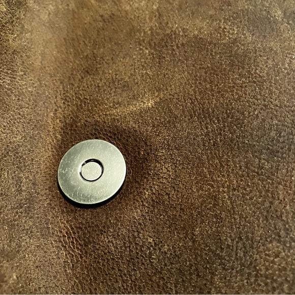 Jack George’s Voyager Arizona Buffalo Leather Messenger Bag - Picture 10 of 13